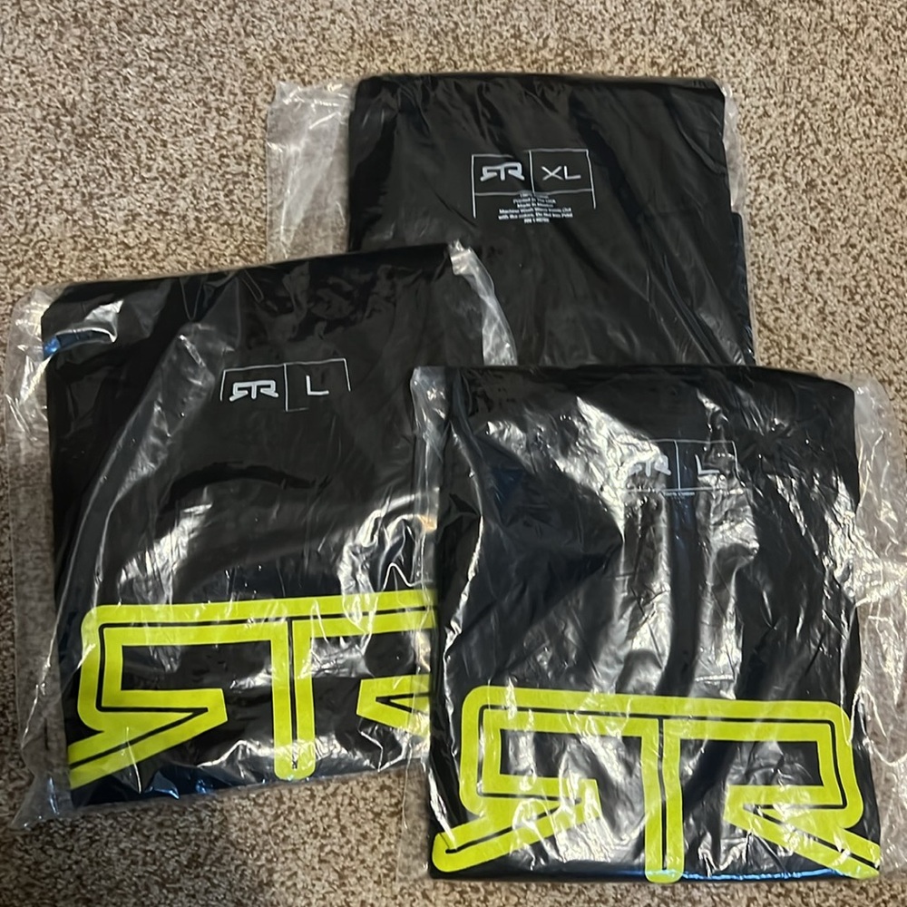 Mustang RTR men’s t-shirts 
2 L and 2 XL - Picture 4 of 4